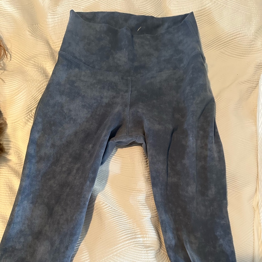 Alo yoga cloud dye yoga pants